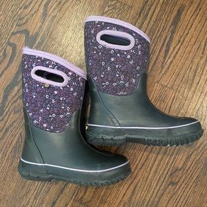 Girls Bogs -30 waterproof neo classic boots  size 1